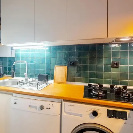 Eclectic Flat Near Metro With Terrace In Kadikoy * Istanbul