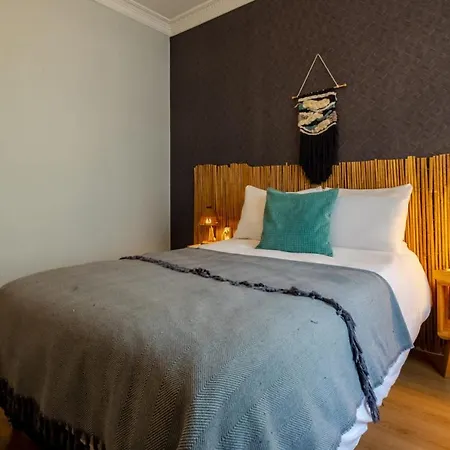 Eclectic Flat Near Metro With Terrace In Kadikoy * İstanbul