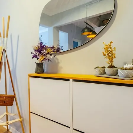 Eclectic Flat Near Metro With Terrace In Kadikoy İstanbul